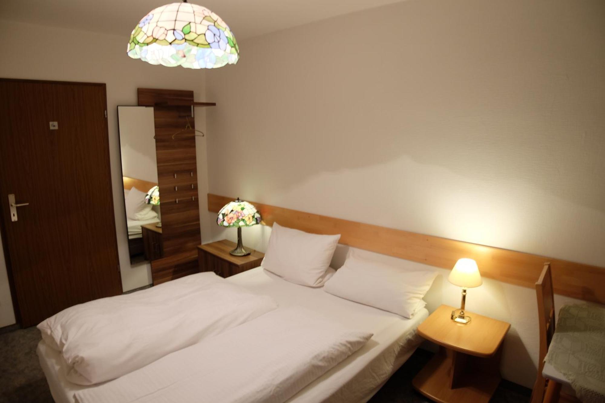 Cafe Pension Sonnenkanzel Staatsbad Bruckenau Ngoại thất bức ảnh